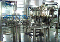 Maszyna do butelkowania sody o wysokiej precyzji z plastikową zakrętką w zakładzie napełniania coli